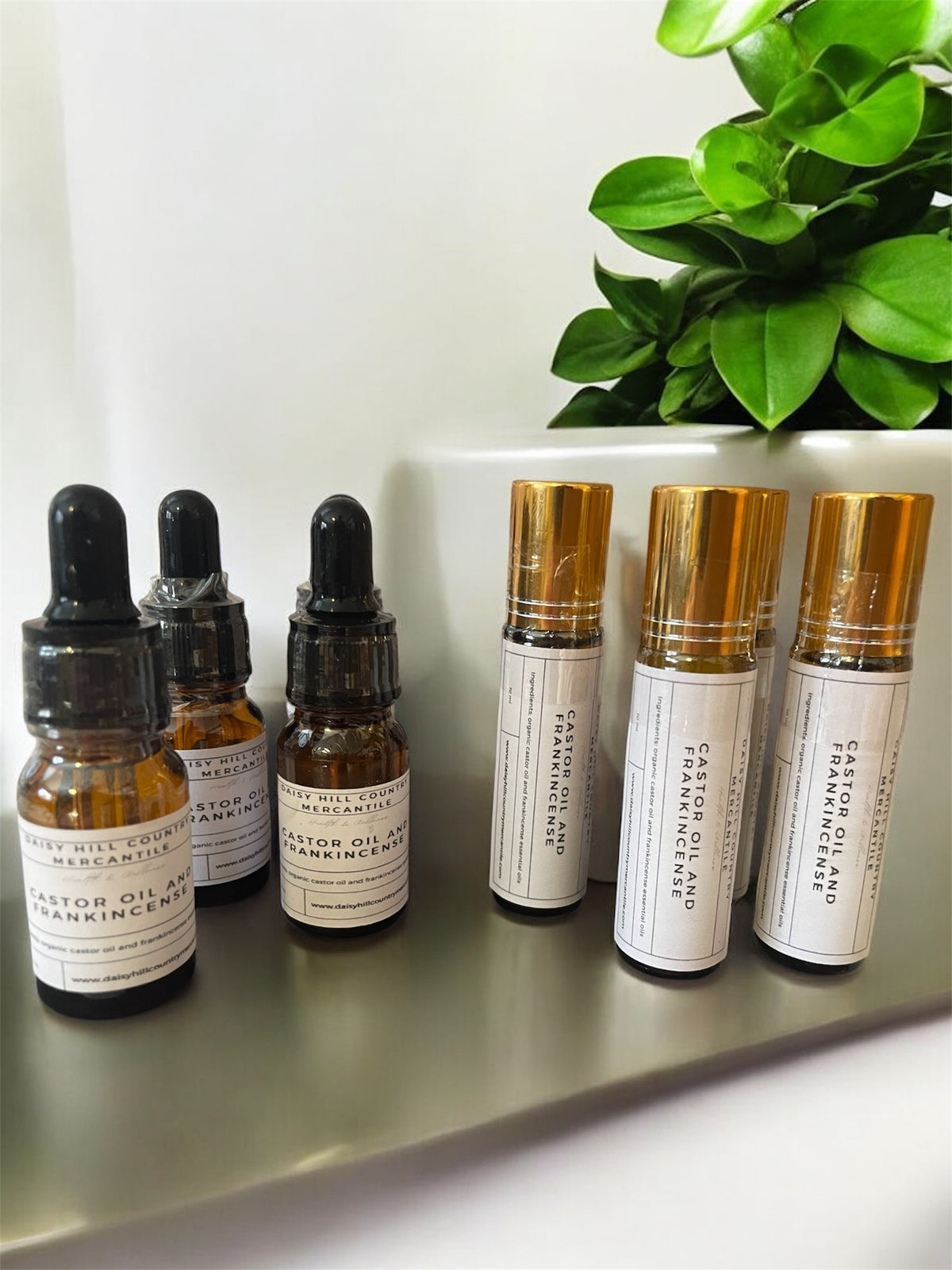 Castor Oil and Frankincense Oil Eye Roller Dropper