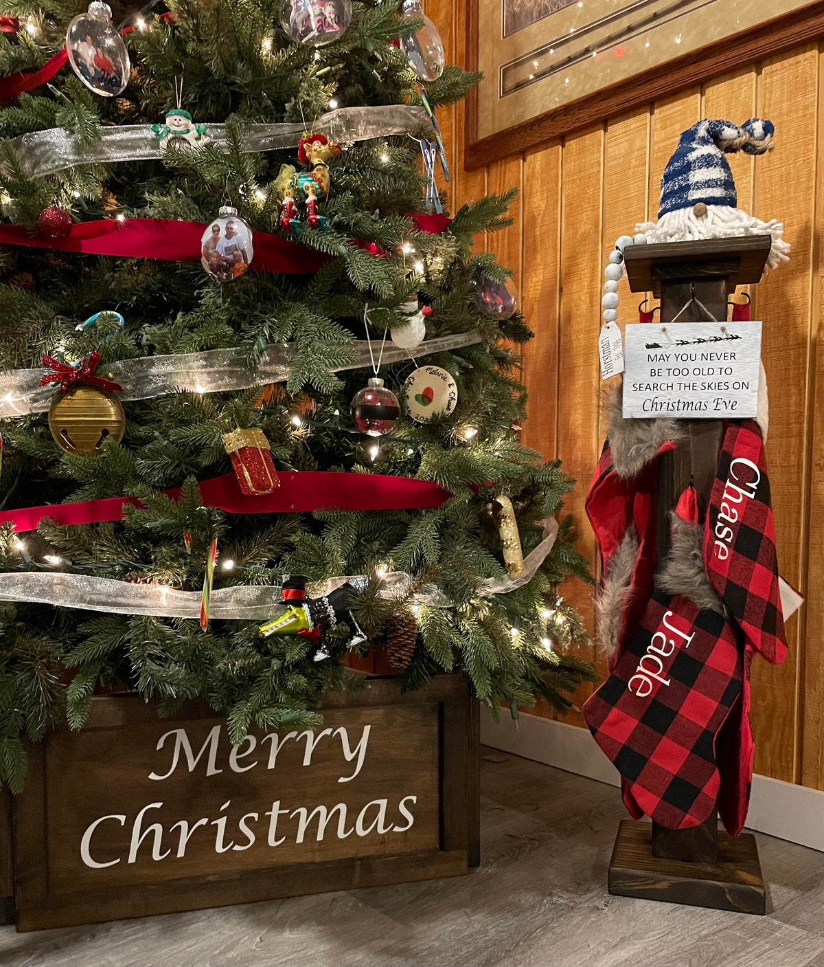 Welcome Porch Post ~ Front Door Post ~ Decorative Farmhouse Christmas Stocking Post ~ Home Decor Post ~ Post with Hooks